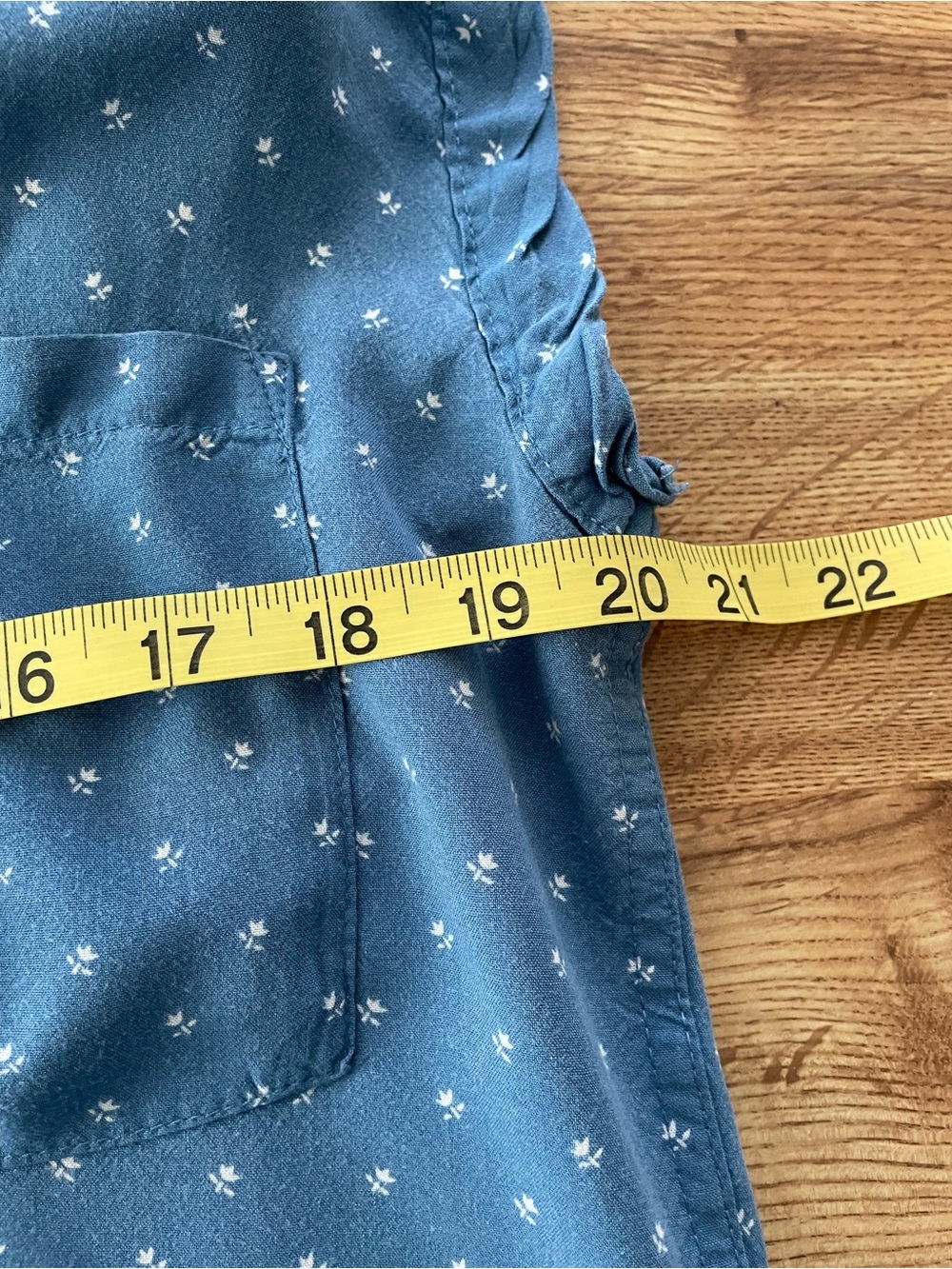 JACHS Girlfriend Blue Short-Sleeve Button-Up Blouse with Tiny White Dot Print - Picture 5 of 5